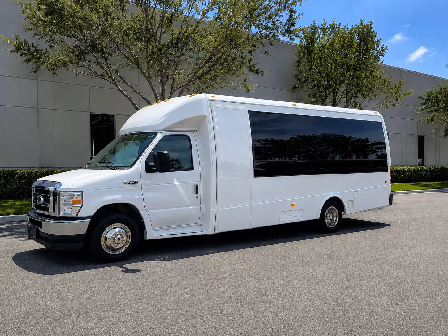 corporate event and team outing transportation
