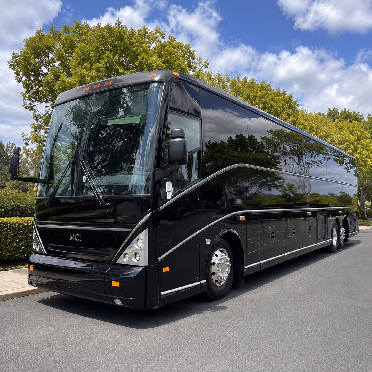 gilbert show up to gilbert concerts in a charter bus