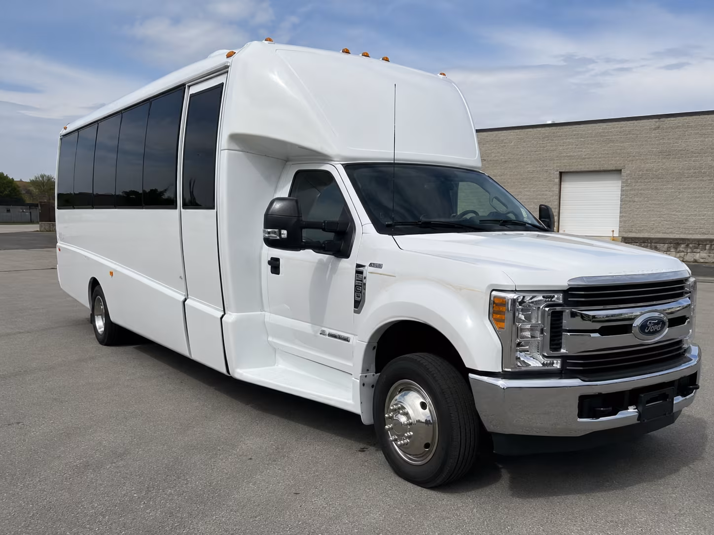head to sonoita and elgin wine country with the right bus