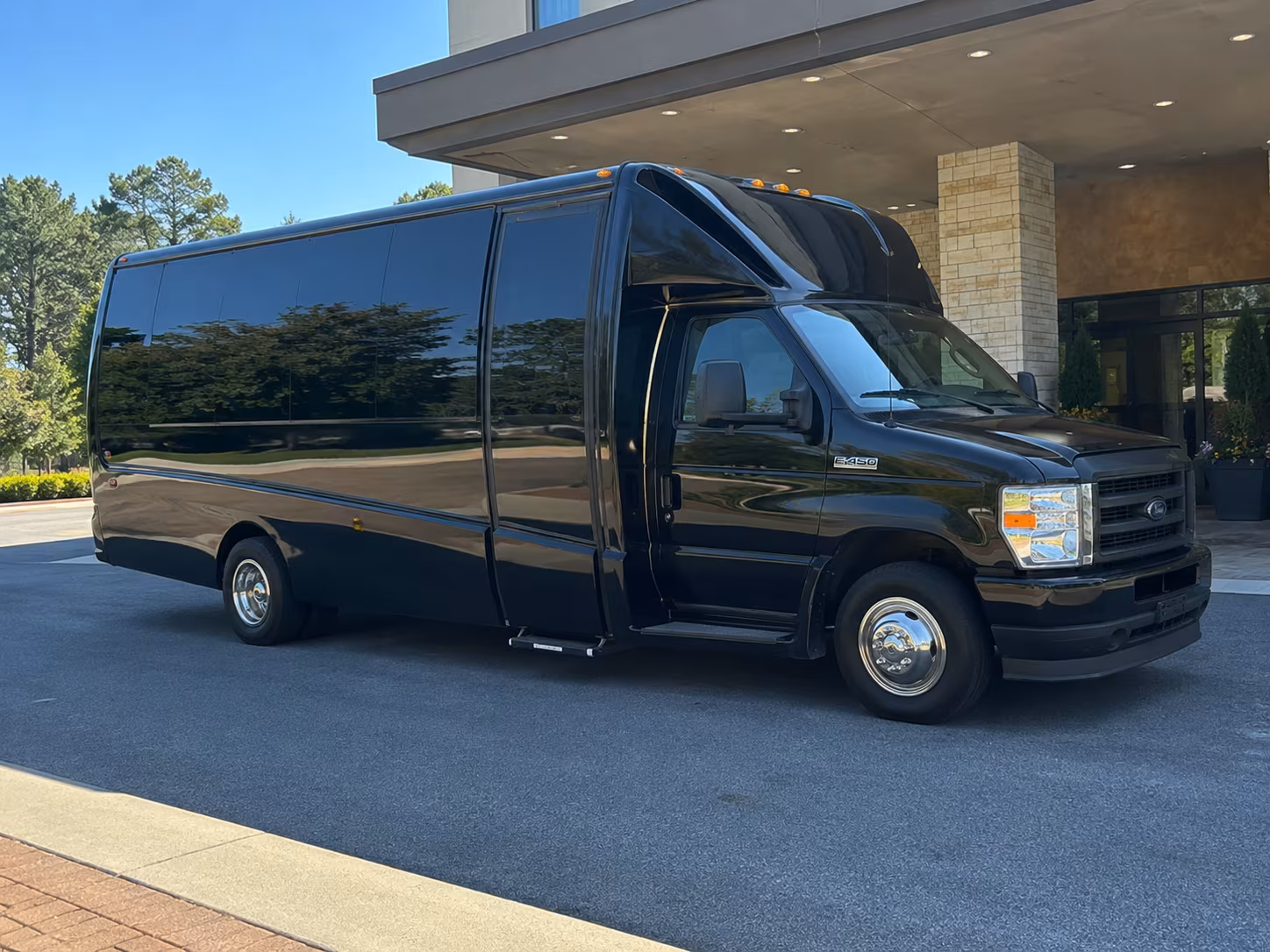 maricopa rent a bus for a meeting or corporate event in maricopa